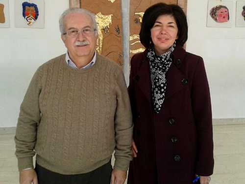 Il dirigente scolastico, Luigi Caracausi e l'assessore Lia Giangreco manifestazione grisi