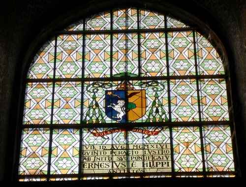 Una delle vetrate del Duomo