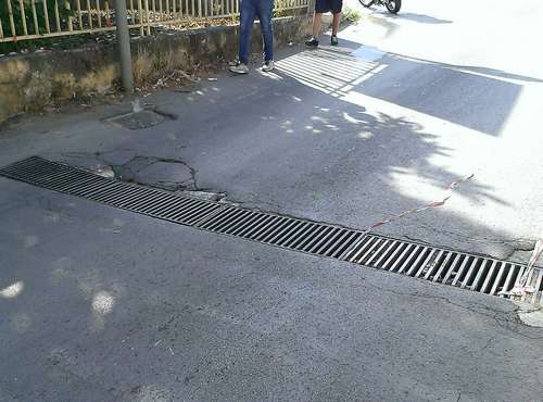 La grata nuova piazzata in via Santa Liberata