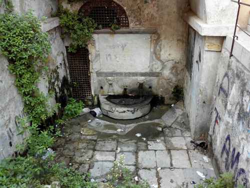 La fontana storica del Pozzillo