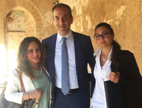 Miriana Di Paola, il sindaco Capizzi ed Elena Di Cara