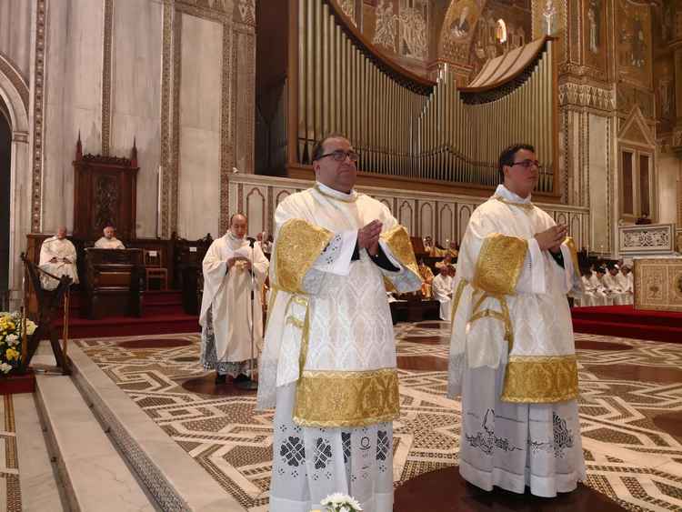 I due nuovi sacerdoti