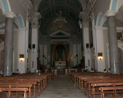 L'interno della chiesa della Collegiata