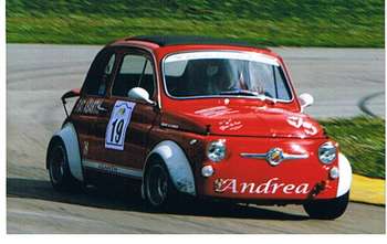 Il pilota monrealese Andrea La Corte al volante