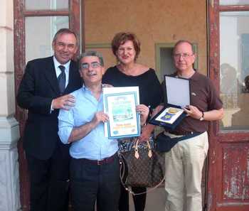Il sindaco Filippo Di Matteo, il vicesegretario Giancarlo Li Vecchi, Franca Lo Monte ed il segretario Ettore Sunseri