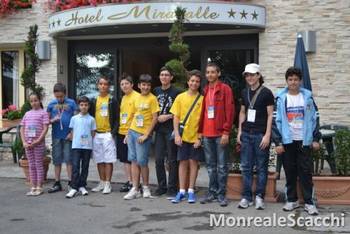 La delegazione 'monrealese' ai campionati nazionali giovanili (foto monrealescacchi)