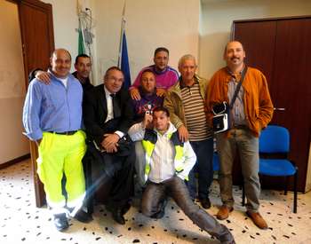 Alcuni lavoratori Ato con il sindaco Filippo Di Matteo