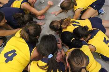 L'esultanza finale dele ragazze dellaica Sport