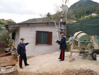 L'edificio abusivo sequestrato a San Martino