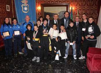 Foto di gruppo per i premiati