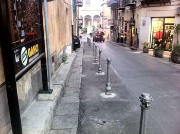 I paletti in ghisa di via S.Maria Nuova