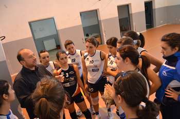 Le ragazze della Primula a Piana degli Albanesi