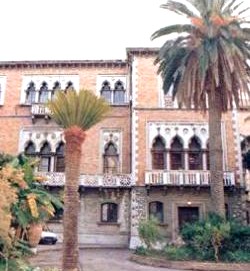 La sede della Prefettura