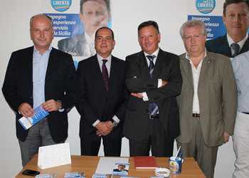 L'Eurodeputato Salvatore Iacolino, il deputato Giampiero Cannella, Salvino Caputo e Nino Cangemi