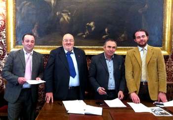Il momento della firma del protocollo