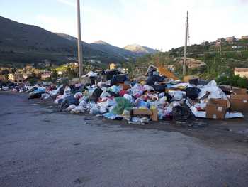 Rifiuti a Strazzasiti