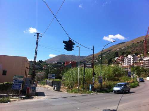 l semaforo guasto di via Venero