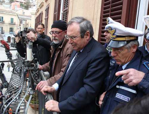 Un momento della manifestazione anti-Tarsu del 15 febbraio scorso