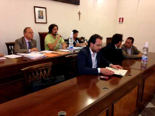 Un momento della seduta consiliare odierna
