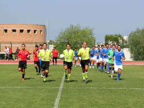 Una partita di calcio al campo del Cus Palermo