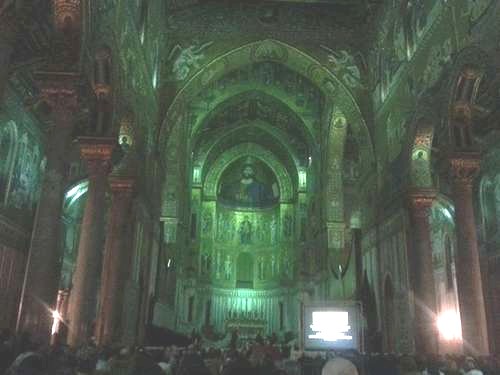 Un momento della catechesi in cattedrale
