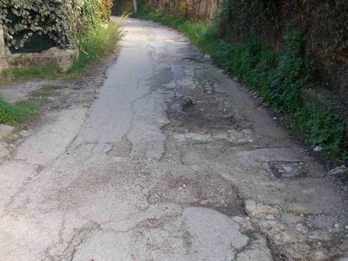 Un tratto di via Adragna