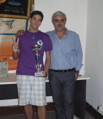 Michel Bifulco premiato da Antonio Maestri